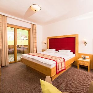 Superior Zimmer mit Kingsize-Bett